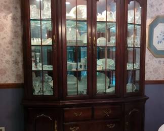 Thomasville Traditional Cherry Lighted China Cabinet, 81" x 68" x 19"