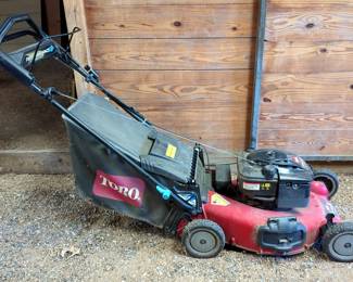 Toro Self Propelled Lawn Mower With Electric Start And 20" Deck, Model SR4, Powers On
