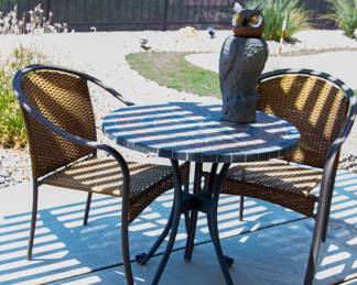 Outdoor table and chairs(x2)