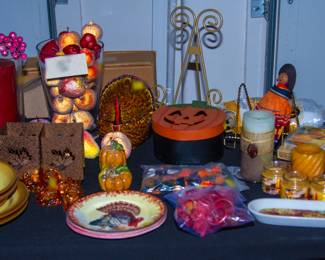 Assortment of fall décor 
