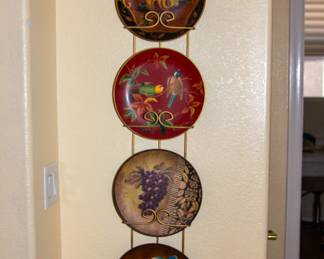 Decorative dish display set 