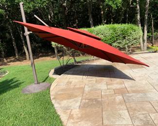 offset umbrella, very good condition, needs one bolt