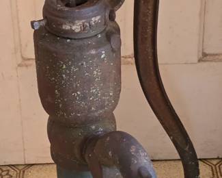 ANTIQUE CAST IRON PUMP