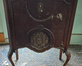 1930's SPARTON MODEL 600 FLOOR RADIO