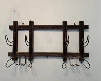 VICTORIAN WALL RACK