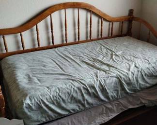 trundle bed