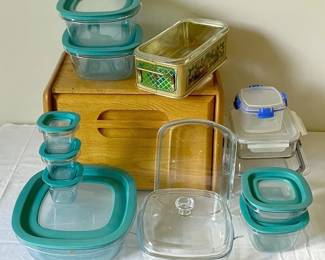 Pyrex, Breadbox and Rubbermaid