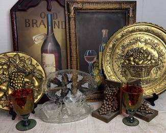 Grape and Wine Decor