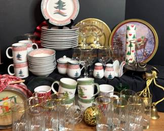Christmas Dishware