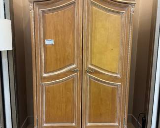 Armoire