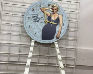 Marilyn clock