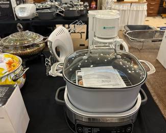 Lots of small kitchen appliances