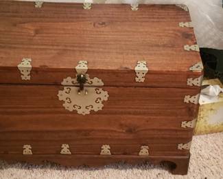 small footlocker $100