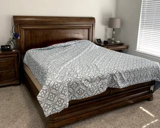 Universal New Lou Louie P's Cal King Sleigh Bed $1800