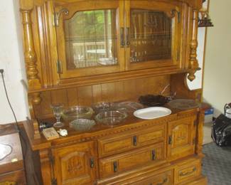 China cabinet 