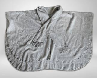 Artesania Textile Ccahuantico Gray Alpaca Poncho Sweater