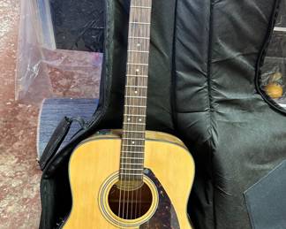 Yamaha Guitar w Case