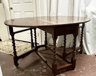 Drop Leaf Spindle Dining Table W/ Silverware Drawers