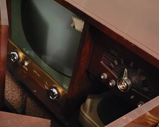 Entertainment cabinet 