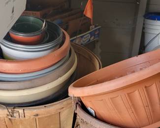 Lots of potting materials