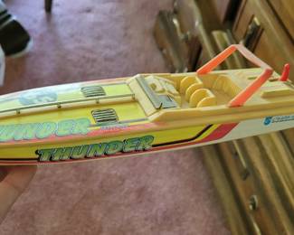 Thunder toy boat