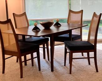 Modern Dining table & four chairs