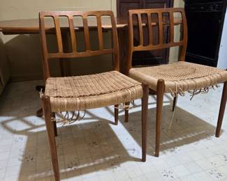 Mid Century Modern Teak Table has 3 chairs (need repair) shown with leaf insert