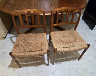 Mid Century Modern Teak Table has 3 chairs (need repair) shown with leaf insert