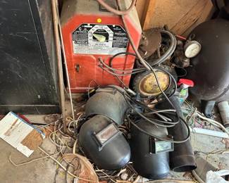 LINCOLN 225 WELDER AND HELMETS