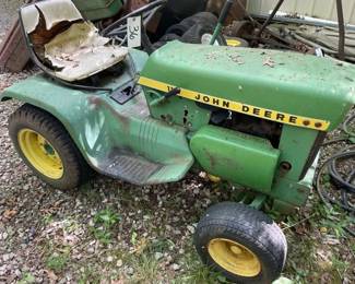 JOHN DEERE 110 RIDING MOWER