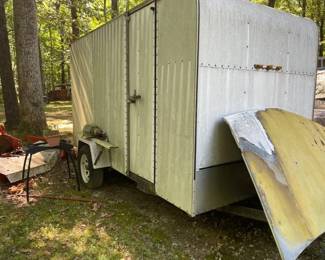 ENCLOSED TRAILER