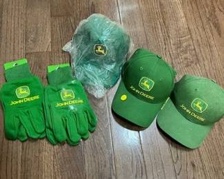 JOHN DEERE HATS AND GLOVES