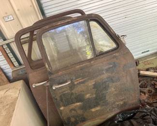 LOT OF VINTAGE VEHICLE DOORS