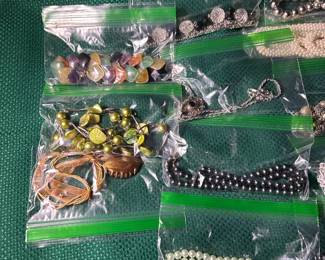 Beautiful Vintage Jewelry: earrings, necklaces, rings, bracelets, cameos, sets and more!