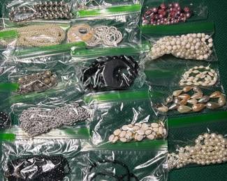 Beautiful Vintage Jewelry: earrings, necklaces, rings, bracelets, cameos, sets and more!