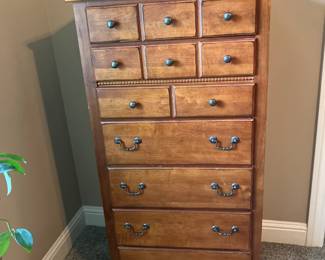 Tall narrow chest w 7 drawers