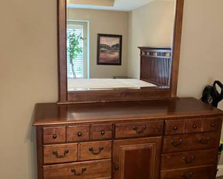 Dresser w mirror and 11 drawers