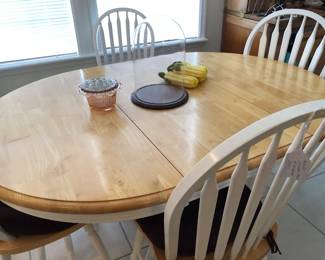 Kitchen table w/4 chairs Presale call 850-445-7442