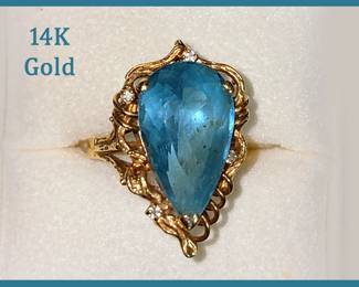 Beautiful 14K Gold and Blue Topaz Ring