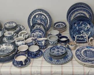 Blue Willow dishes, variety of blue and white dishware