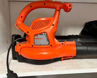 Black & Decker blower
