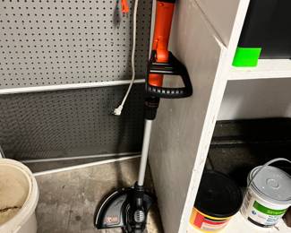 Black & Decker cordless Weedwhacker