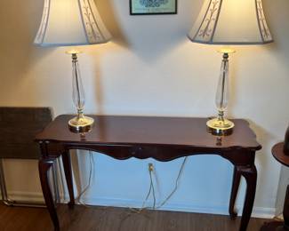 Nice console table and lamps