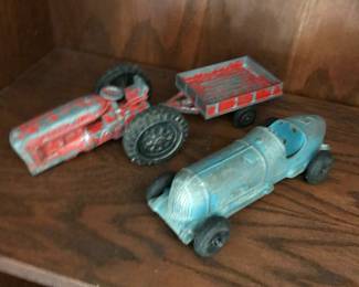 Antique toys. Tractor missing front wheels
