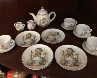 Hummel miniature tea set