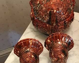 Turkey small tureen or sugar with matching salt and pepper.