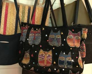 Vintage purses…yep more cats😂