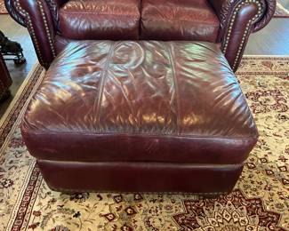 	#21	Leather Trend ottoman 32x26	 $50.00 				