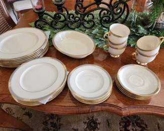 	#73	Lenox McKinley 5-5 piece place settings, 2 dinner plates, serving bowl -FIRM	 $275.00 				