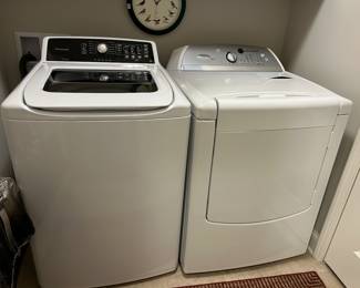 #40	Frigidaire washer	 SOLD			
#41	Whirlpool Cabrio dryer	 $250.00 				